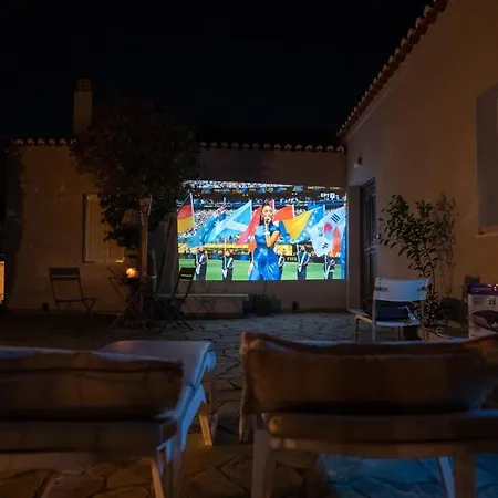 Vila Magkani *