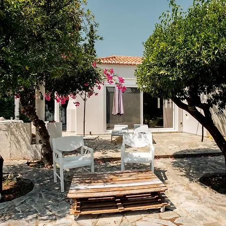 Magkani Vila *